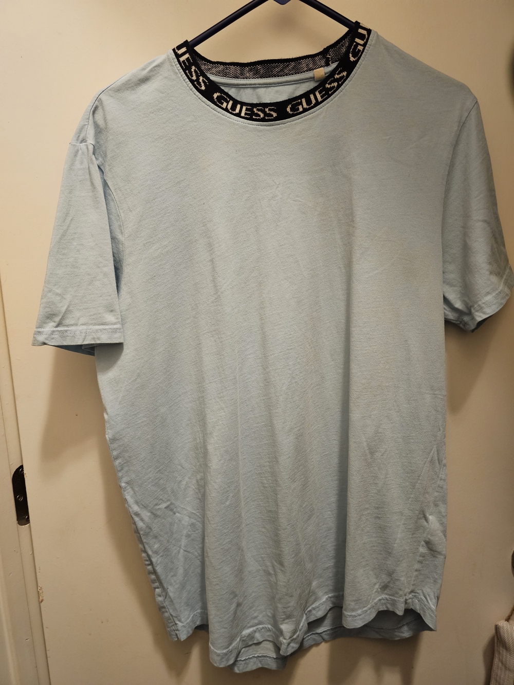 GUESS Men’s Large Light Blue Hyatt Premium Logo Tape Neck T-shirt Mesh Collar